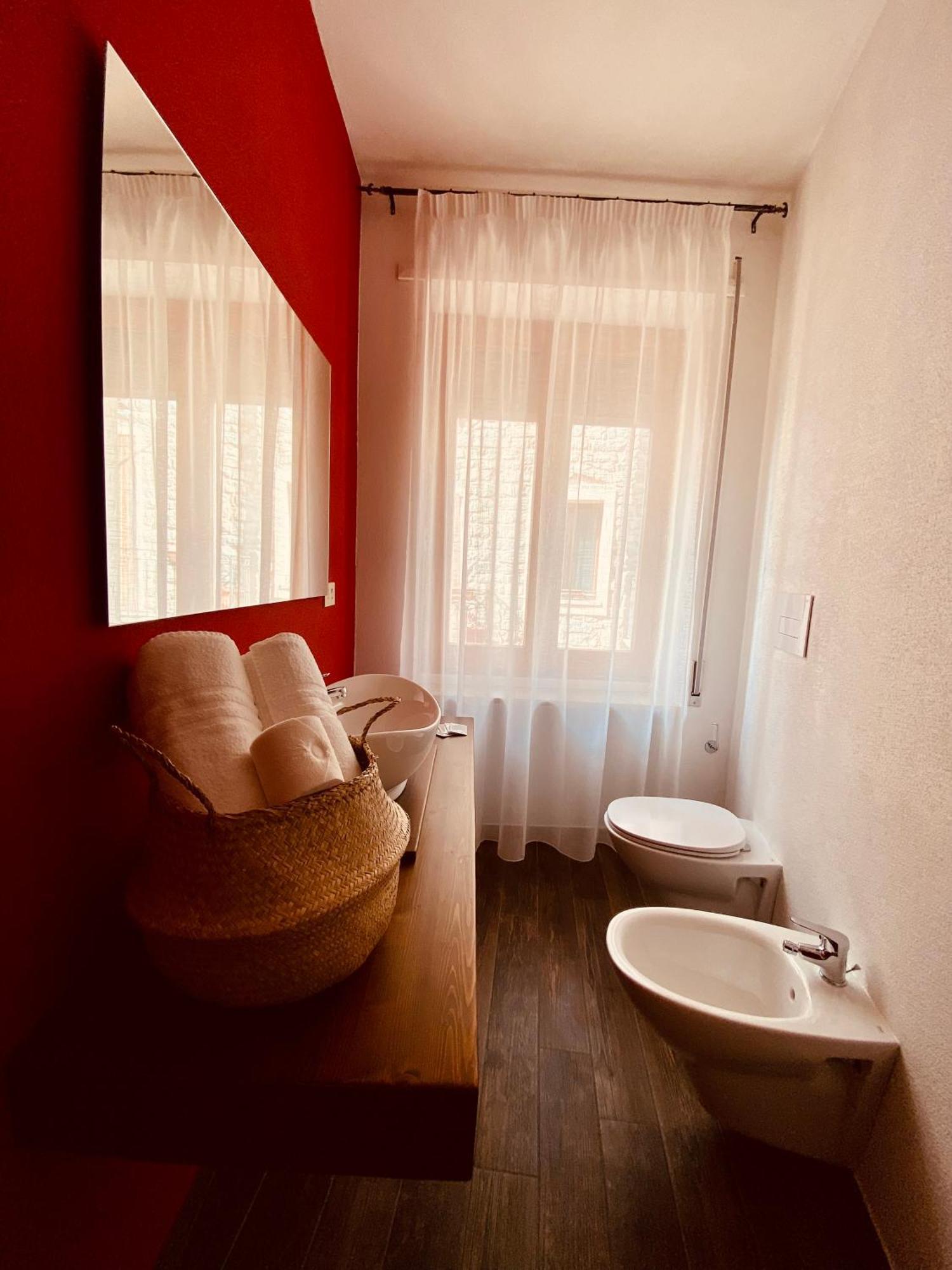 Carrales Guest House Nuoro  Bagian luar foto