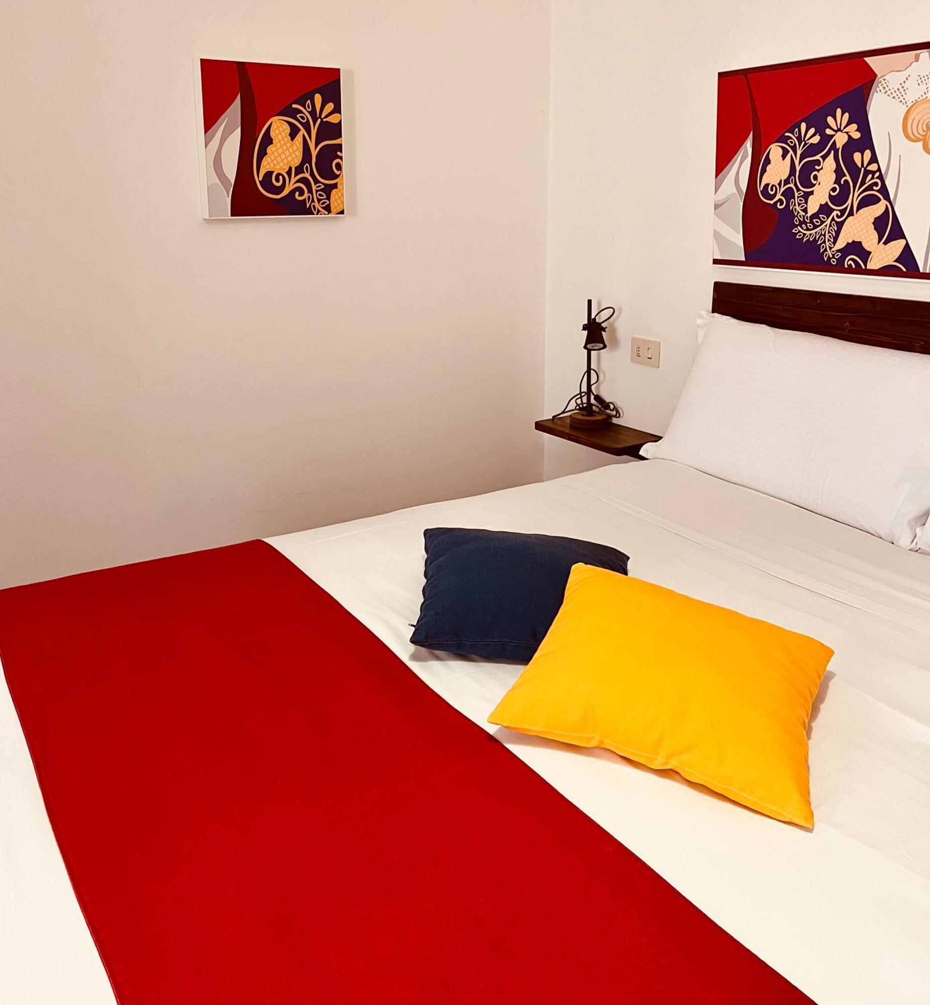 Carrales Guest House Nuoro  Bagian luar foto