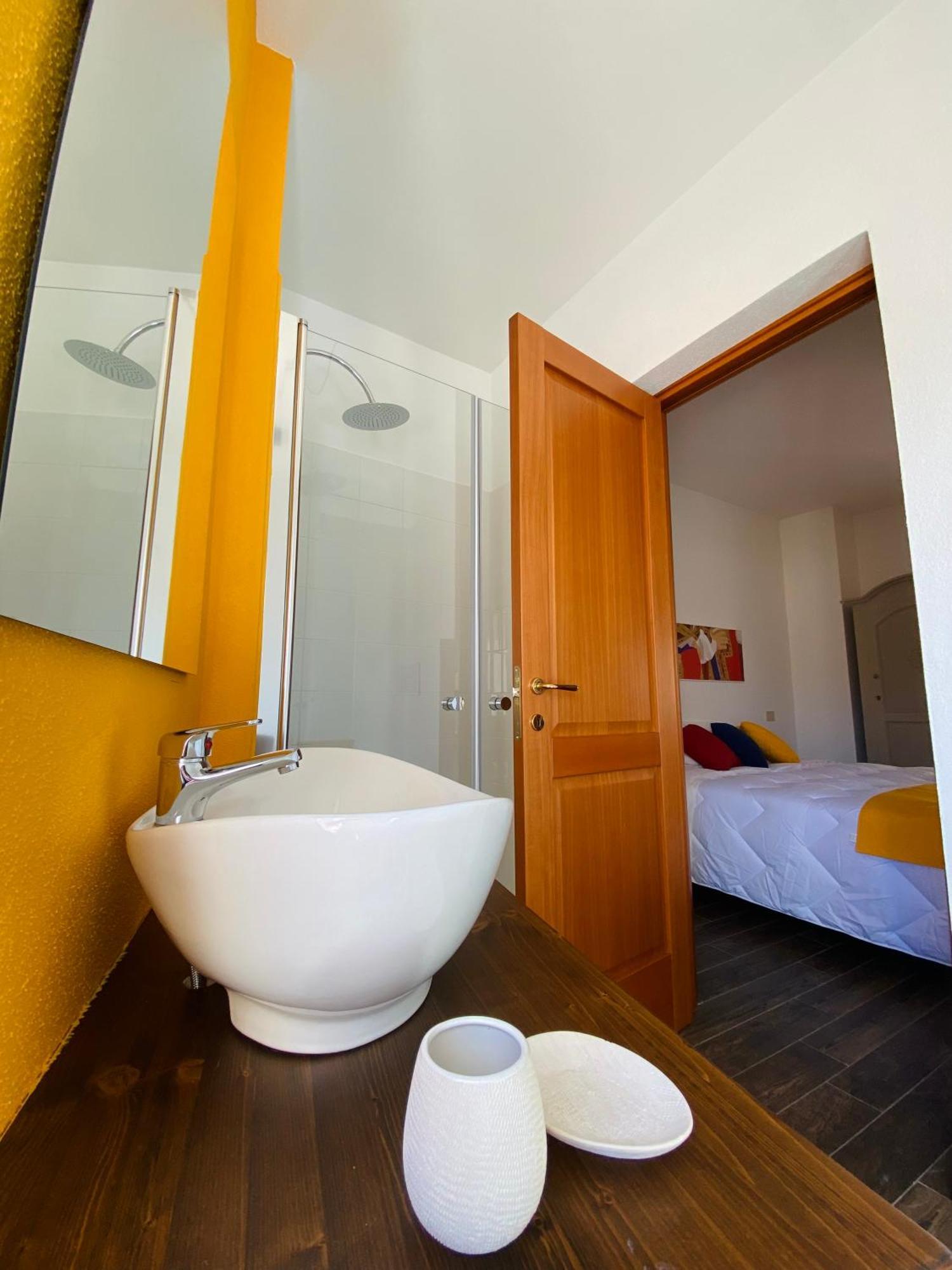 Carrales Guest House Nuoro  Bagian luar foto