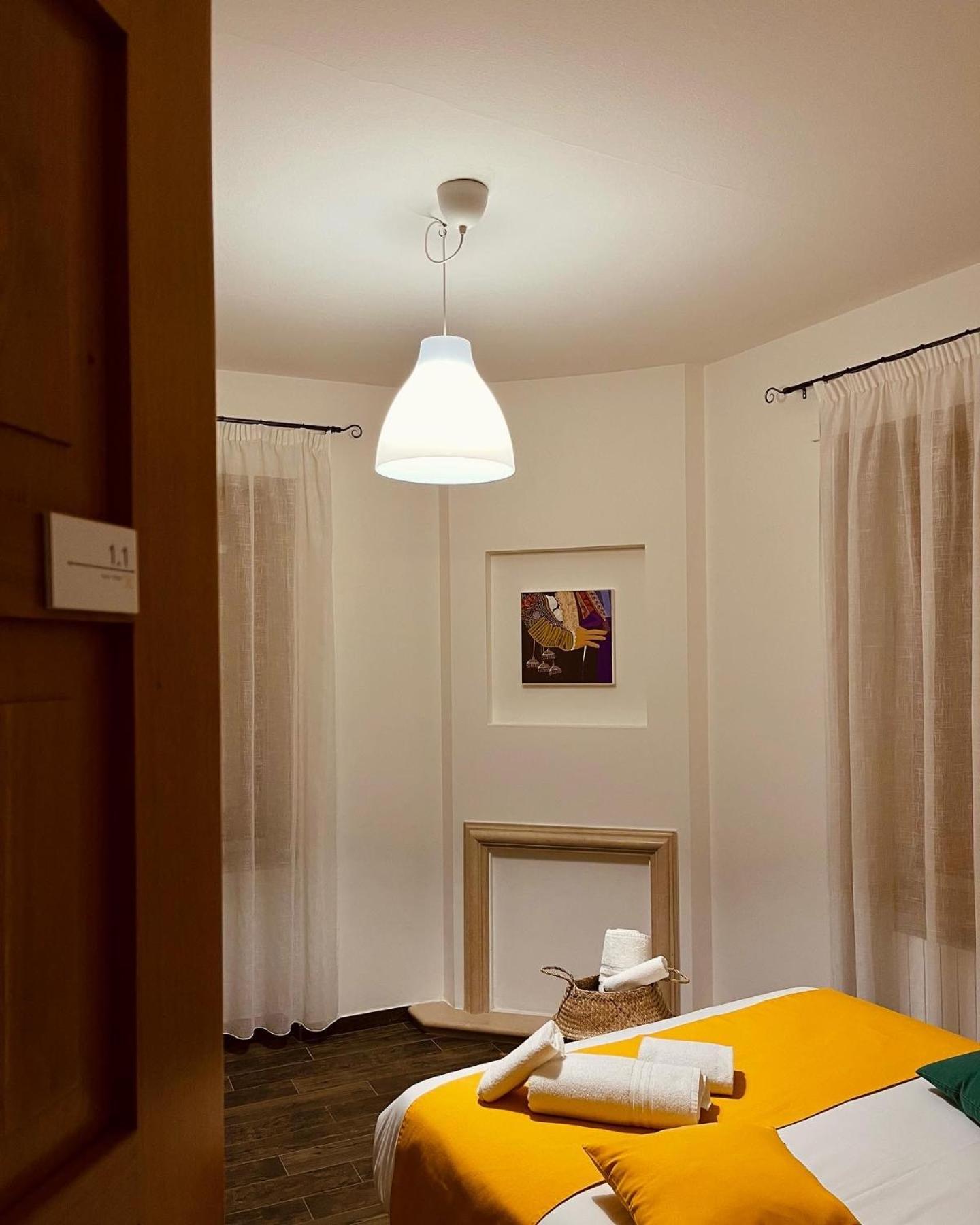 Carrales Guest House Nuoro  Bagian luar foto